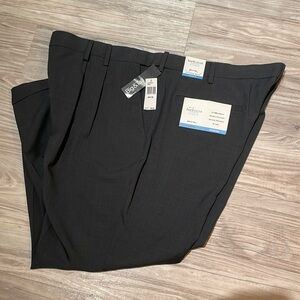 Van Heusen Big & Tall Wrinkle Resistant Extender Waist Dark Gray Pants 46W x 29L